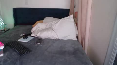 Snapshot of geishapaige chatting on December 18, 11:02 am The Empress online show from December 18, 11:02 am