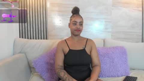 gigi_mane online show from October 25, 6:59 pm