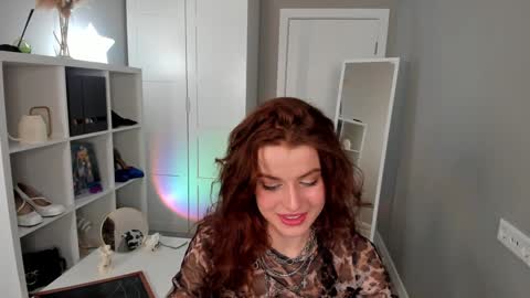 Snapshot of gin_yoon chatting on February 3, 6:34 am Gin online show from February 3, 6:34 am