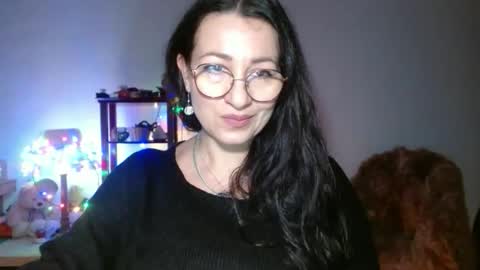 GinaONeon online show from February 5, 8:01 pm