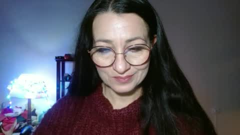 GinaONeon online show from January 7, 8:45 pm