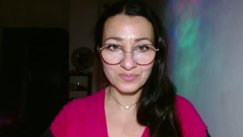 GinaONeon online show from February 7, 7:06 pm