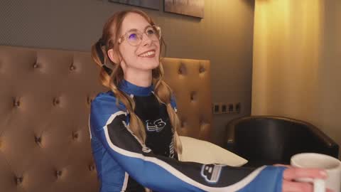 Nikki online show from October 5, 1:49 pm