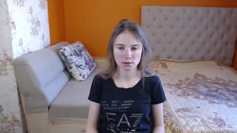 Snapshot of girl_summer97 chatting on February 4, 10:21 am Katia online show from February 4, 10:21 am