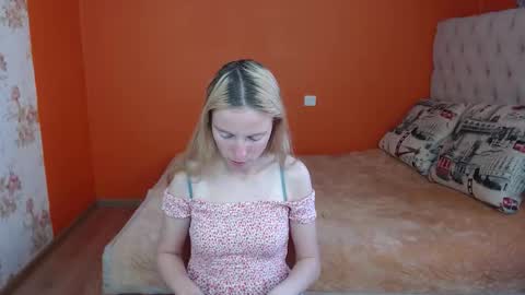 Snapshot of girl_summer97 chatting on September 21, 2:05 pm Katia online show from September 21, 2:05 pm