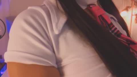 Snapshot of gisselle_palmer chatting on March 5, 7:39 pm   online show from March 5, 7:39 pm