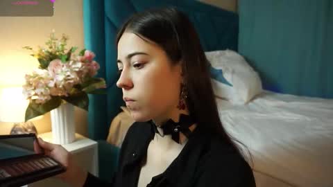 Agness online show from December 21, 2:21 pm