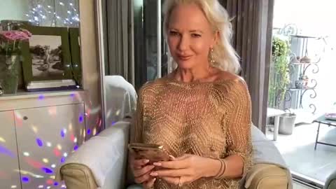 Gl1tter Barbie online show from February 22, 10:18 am