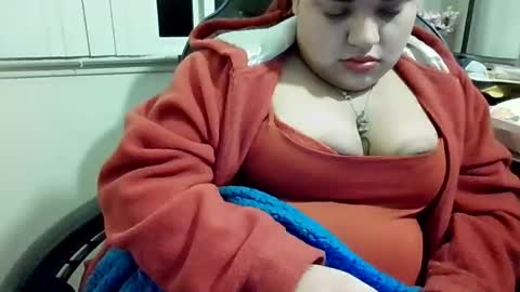 glitter4dawin online show from January 17, 5:59 am