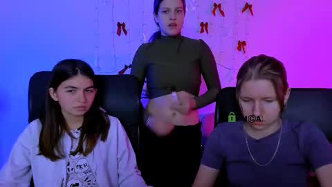 your dream  online show from February 1, 8:18 pm