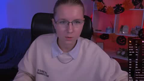 your dream  online show from November 1, 7:51 pm