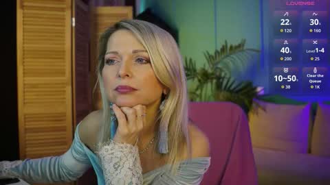 Snapshot of gloria_lovely chatting on October 23, 10:54 am Gloria online show from October 23, 10:54 am