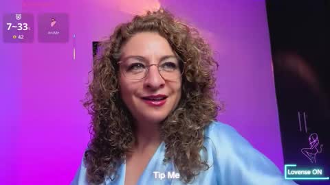 Snapshot of gloriacrespo chatting on October 29, 10:23 pm gloriacrespo online show from October 29, 10:23 pm