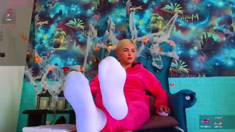 Mrs. Isabella online show from October 17, 5:21 am