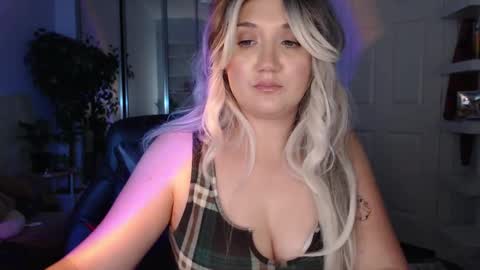 Goddess Emmy online show from January 19, 5:58 am