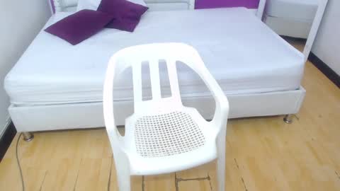 goldenn_ass1 online show from November 15, 4:46 am