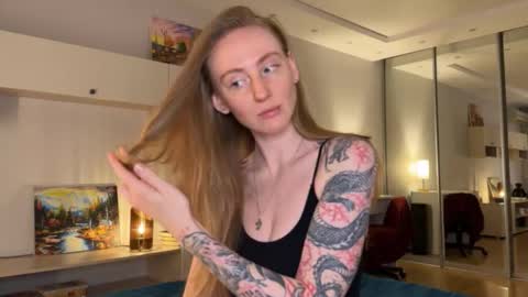 Snapshot of good__choice chatting on November 1, 2:43 pm Polly online show from November 1, 2:43 pm