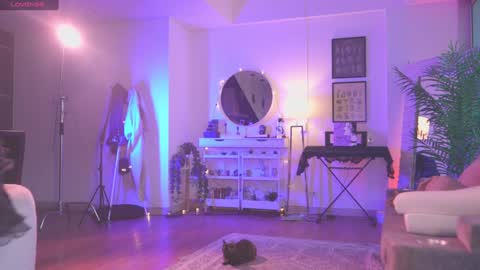 sophie  Special celebration a the beach 300k followers 3011 and 0112   online show from November 14, 8:31 pm