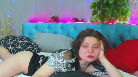 April online show from January 8, 7:45 am