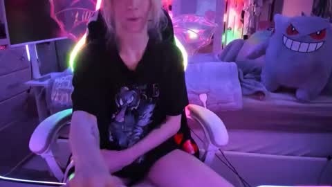 GreenEyedLovexo online show from December 14, 6:41 am