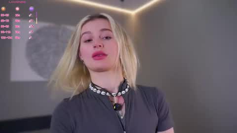 Kelly online show from February 17, 1:54 pm