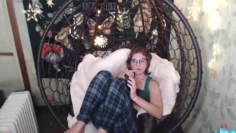 Snapshot of greenwitch9 chatting on October 21, 6:45 pm Lina online show from October 21, 6:45 pm