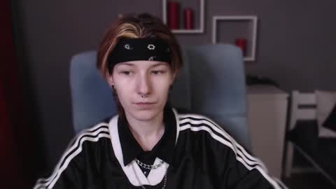 guitarandangell online show from January 19, 10:11 am