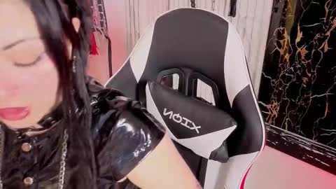 Miss online show from September 11, 12:27 pm