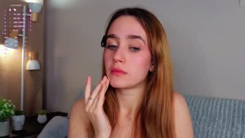 Julia online show from October 18, 1:19 am