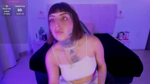 gyal_8_ online show from February 2, 5:17 am