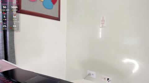 Hae-In online show from October 13, 9:01 am