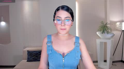 Hailey online show from December 21, 1:59 pm