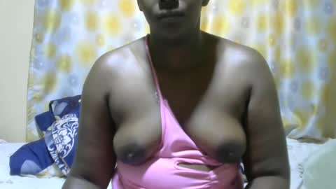 Snapshot of hairypussybigassy001 chatting on February 21, 11:55 am hairypussybigassy001 online show from February 21, 11:55 am