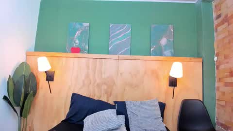 Halley Lorens online show from October 24, 7:10 pm