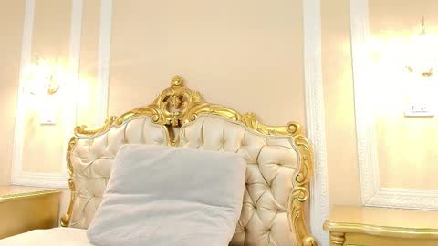 Hallie Stone online show from February 16, 1:44 pm