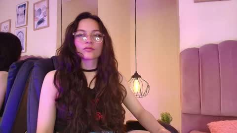 hanabie_ online show from February 4, 3:20 am