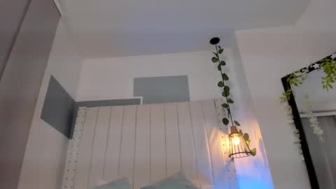 hanah_gray online show from January 18, 11:28 am