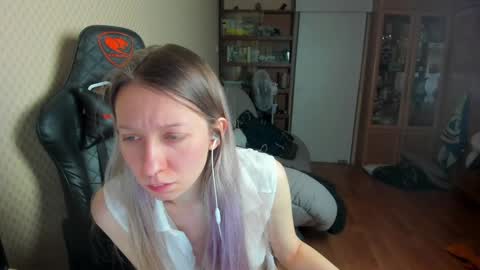 Mila online show from January 19, 6:21 pm