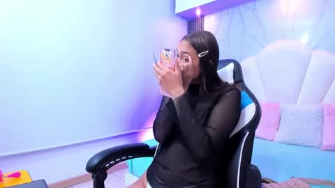 Hanna and Lucas online show from November 24, 4:25 am