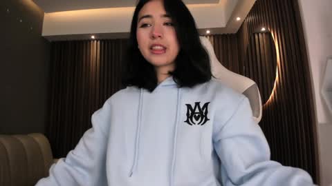 Hanna Dust online show from January 18, 3:09 am