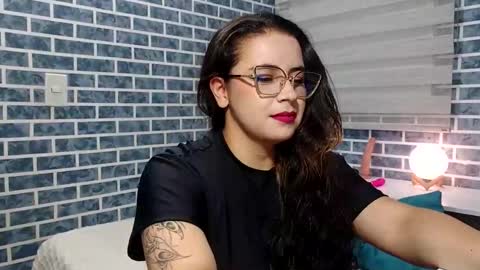 hanna_moons online show from March 6, 12:39 am