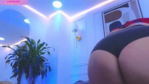 HANNA SOFIA online show from February 13, 11:45 am