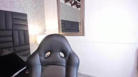 Hanna  online show from February 12, 8:50 pm