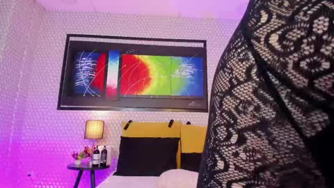 Hanna online show from November 16, 4:14 am