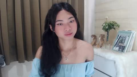 Riah online show from March 4, 1:12 am