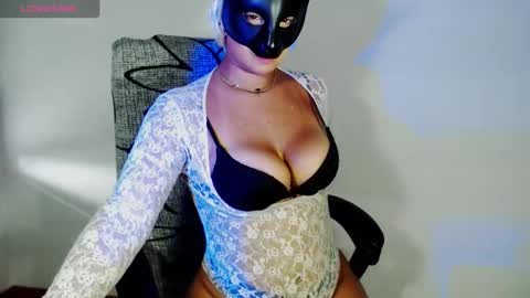 Snapshot of hannah_kiim chatting on October 12, 1:57 pm hannah kiim online show from October 12, 1:57 pm