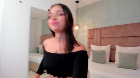 Hannah Milton online show from October 24, 11:34 pm