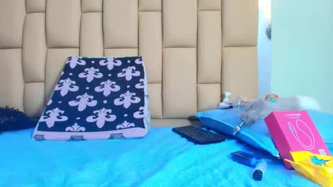 hannah_teehn online show from October 14, 7:27 pm