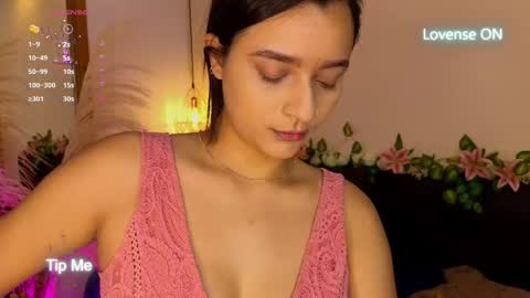 Hannah Williams online show from November 4, 9:20 pm