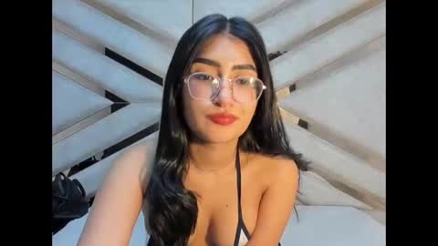 Hanna online show from November 19, 5:07 am